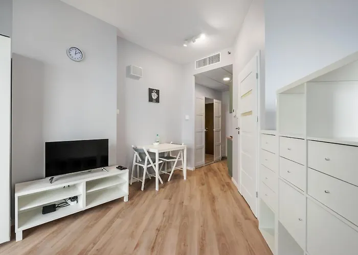 New Comfort 828 By Bookinghost * Warszawa