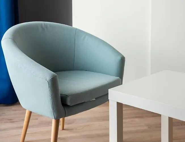 New Comfort 828 By Bookinghost *